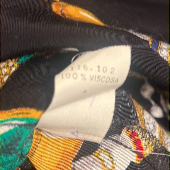 Vintage black blouse with jewel pattern and buttons - Picture 7 of 7